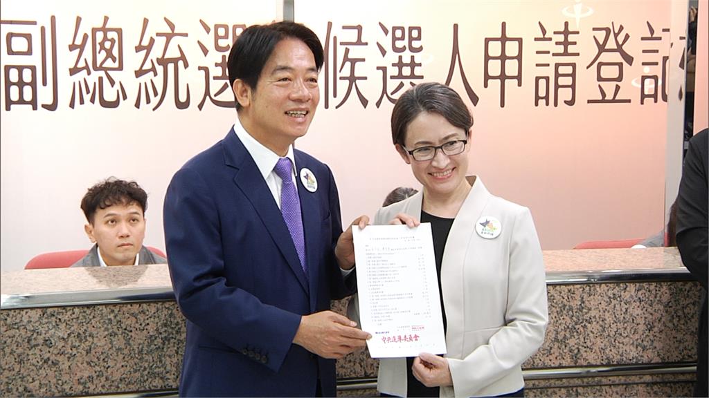 賴蕭配登記別貓狗徽章! 賴清德:不走回一中老路