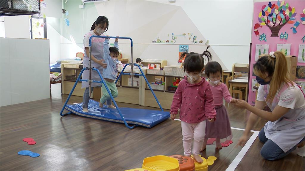 新北公托中心推「幼兒動健康」 鍛鍊四肢發展增進親子感情
