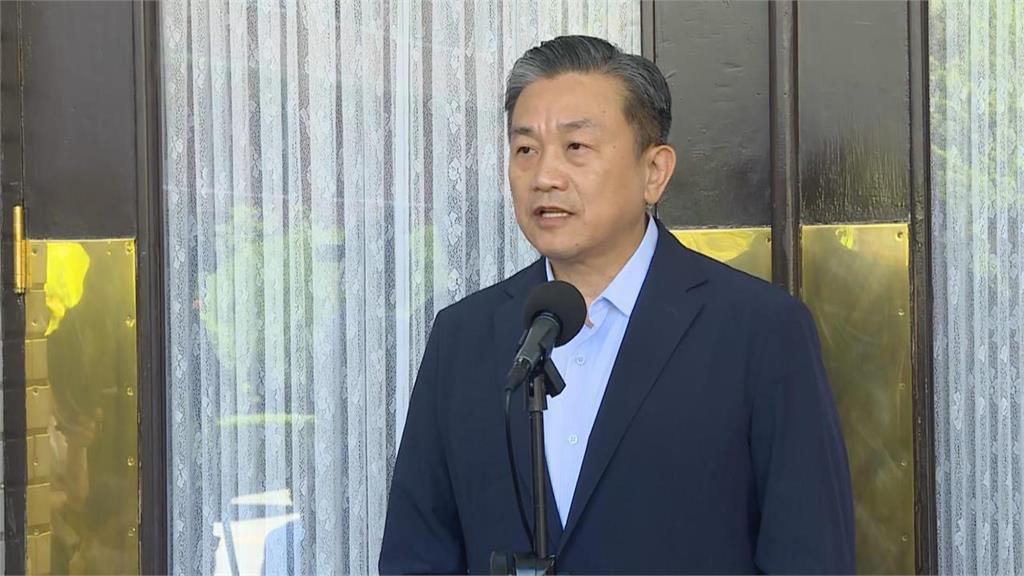 快新聞／打臉「蟑螂老鼠」說！沈伯洋公館掃街再度擠爆　他揭「洋流」崛起源頭
