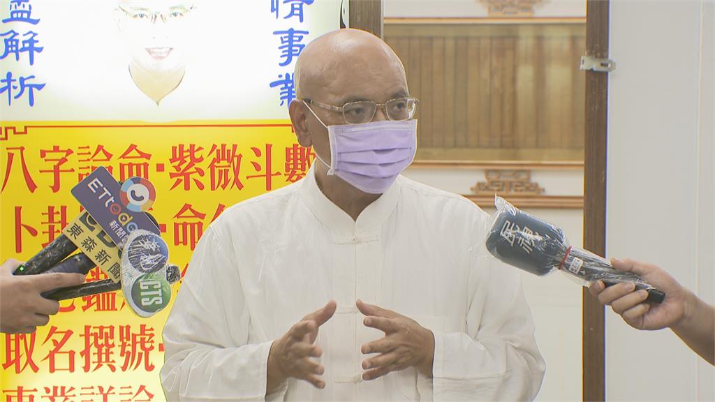 龍山寺地下街今復業　客人上門「塞滿」理髮店