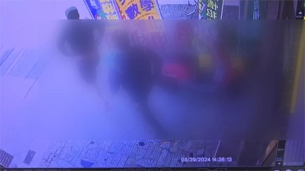 2黑衣人突闖補習班 對老闆噴辣椒水還打人 嗆:講話小心點