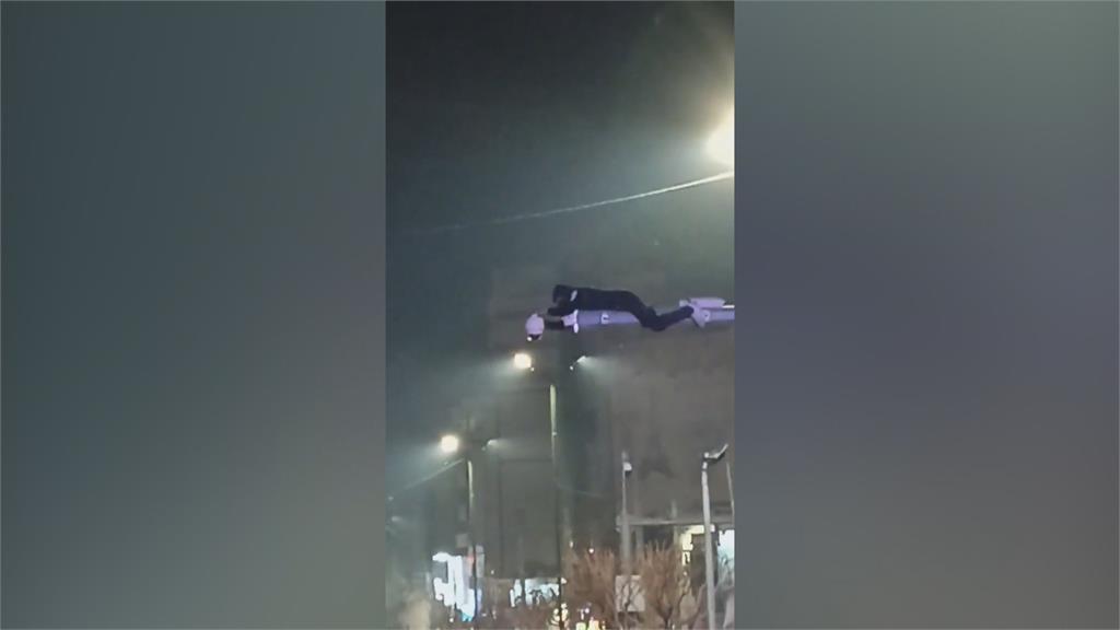 伊朗示威升溫!人民上街抗議政府 中國網友備受感動力挺