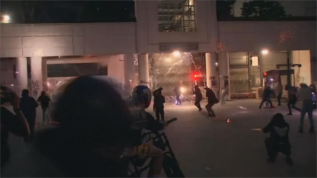 美掃蕩移民引激烈警民衝突! 川普派2000名國民兵鎮壓