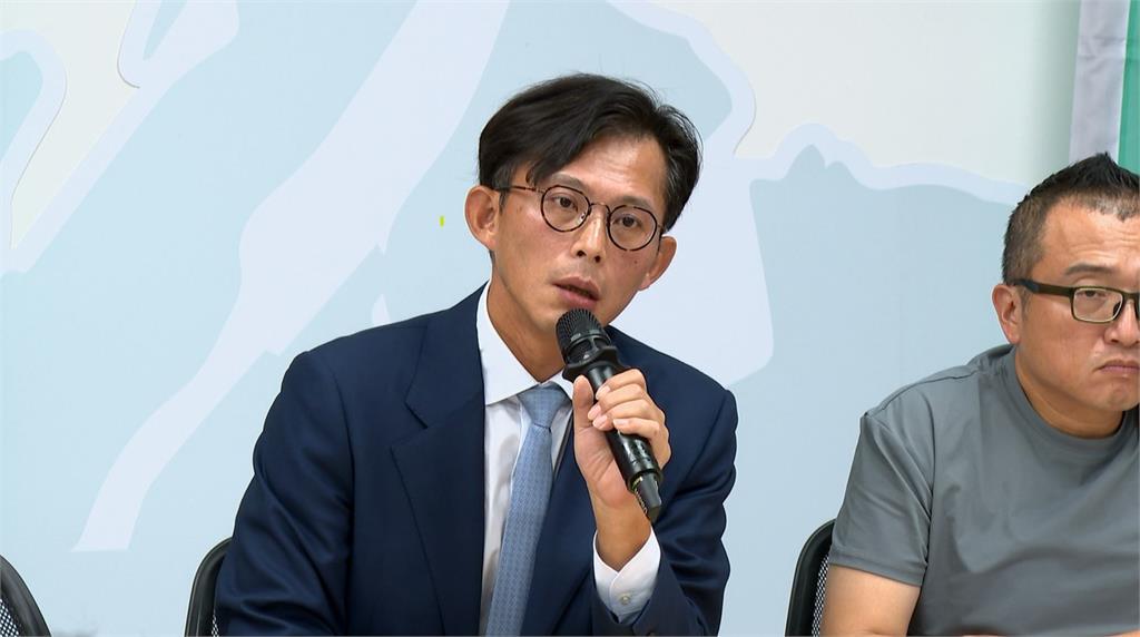 謝姓記者跑來家樓下租車位　梁文傑直言「非常詭異」車送檢