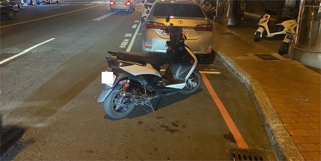 騎士好友拒停臨檢點逃逸 豬隊友載警抓朋友