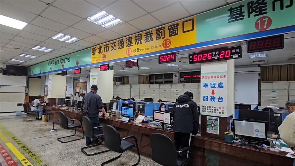 考照有新意！基隆監理站加入VR　沉浸體驗騎車上路