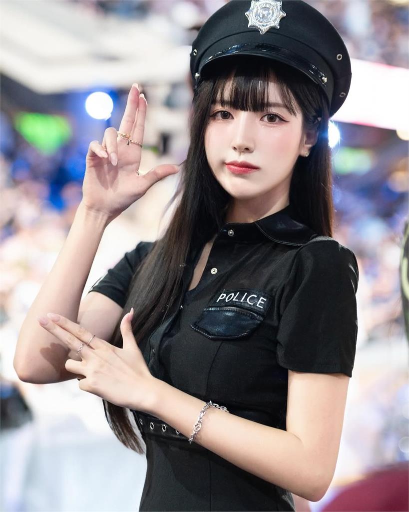制服誘惑來襲!富邦三本柱合體辣翻球場…南珉貞警服一出網友全瘋:逮捕我