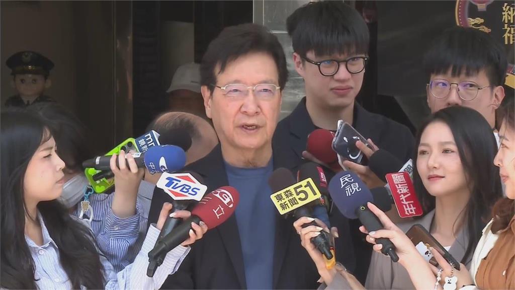 蔣萬安論述竟成沈伯洋「無情子彈」！跨時空打臉趙少康秒「急切中路救場」
