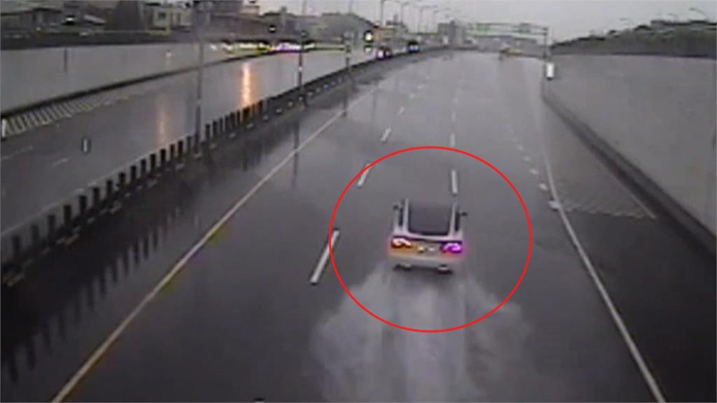 電動車自撞護欄車斷兩節釀2死　酒測結果曝！