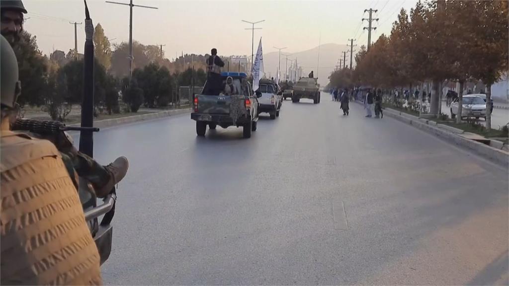 塔利班執政滿3個月秀肌肉　阿富汗首都舉行大閱兵