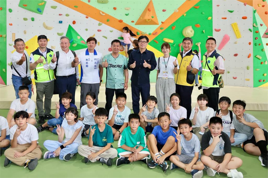 快新聞／高雄親子樂園開幕人潮洶湧　特公盟大讚做對了