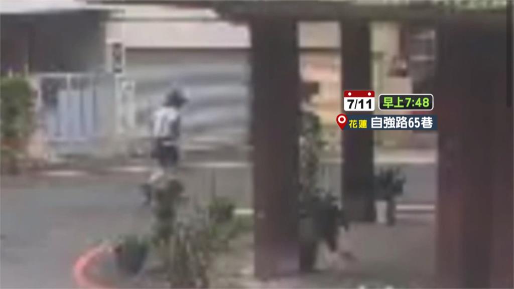 把馬路當成拳擊館！　黑衣惡煞埋伏打人前先熱身、跳躍