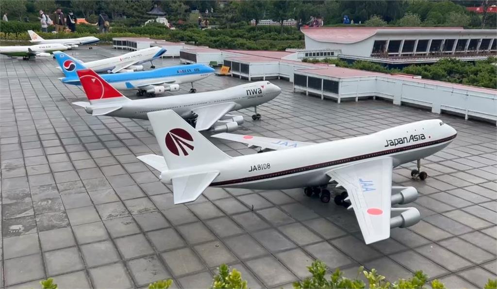 228連假景點人潮多傳亂象! 桃園小人國"飛機模型"遭破壞