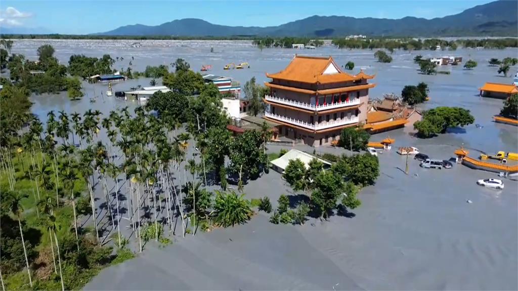 花蓮光復保安寺水淹兩米高　廟方憂佛像恐遭洪水波及