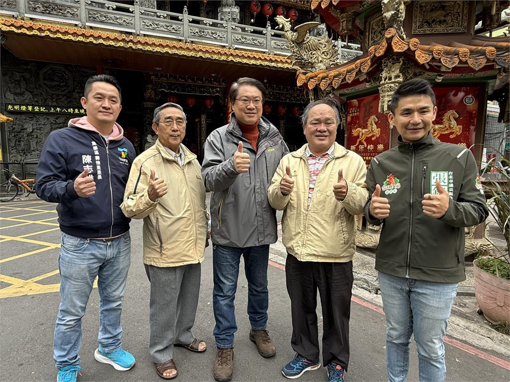 林右昌參香廣照宮　陪同張銘祐車隊掃街　民調前夕凝聚基層力量