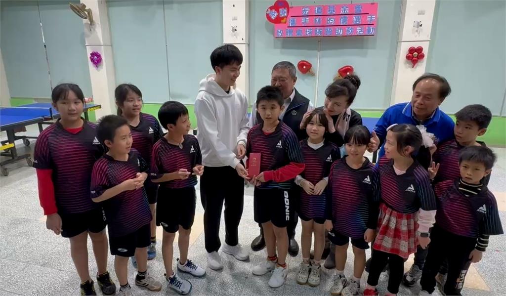 「小林同學」林昀儒忙國際賽事　驚喜現身宜蘭公館國小做愛心