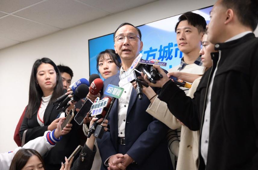 快新聞／訪美僅獲「科長級」待遇！鄭麗文返台快閃　周軒酸爆：對比4年前朱立倫