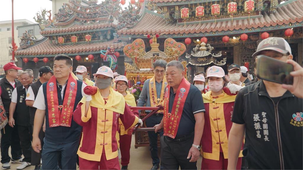 拱範宮遶境再掀信仰熱潮　「開山媽祖」證據藏在神衣底下？