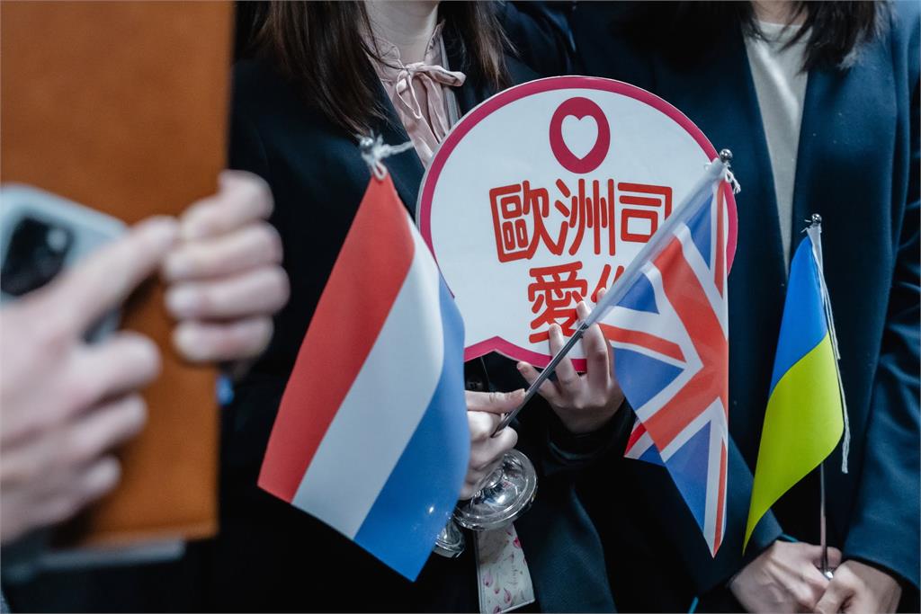 快新聞/開工日遇水則發 林佳龍:新的一年外交部繼續拚!