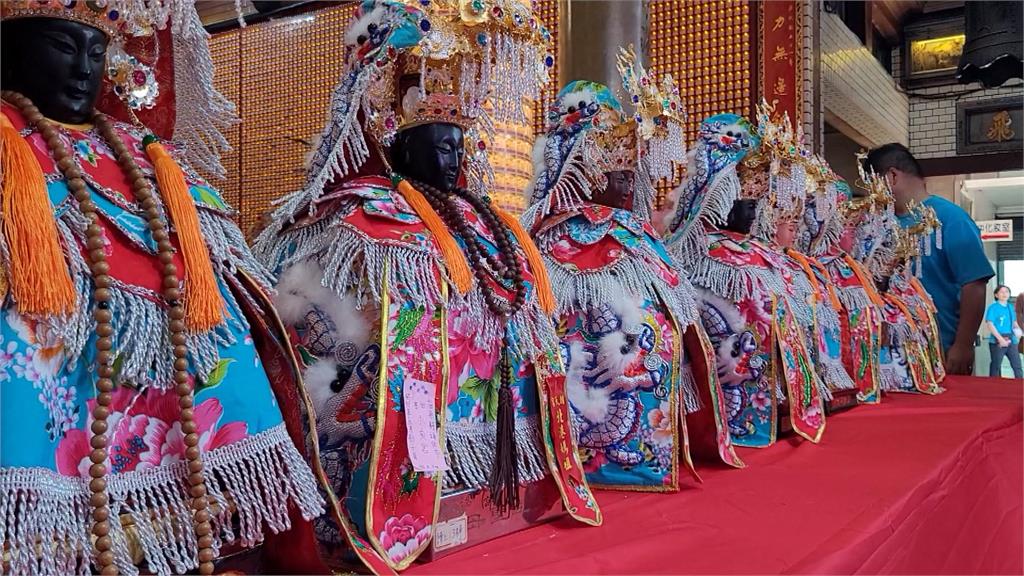 頭份永貞宮媽祖換客家聖袍 彰顯客家精神