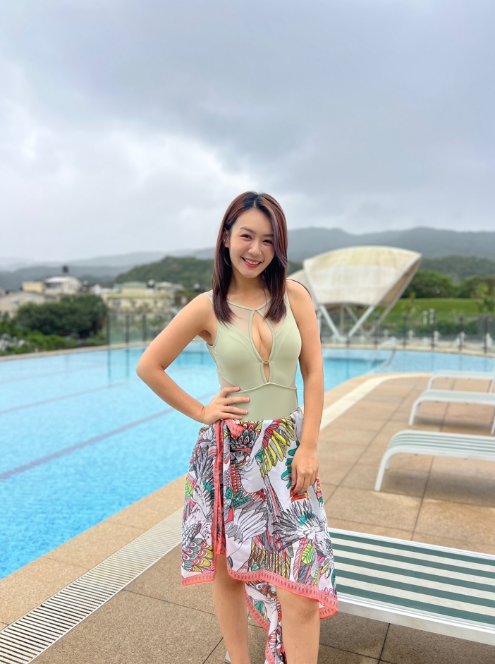 《愛的榮耀》女星寒冬戲水超狼狽！李又汝忘帶胸貼　曾智希急救援