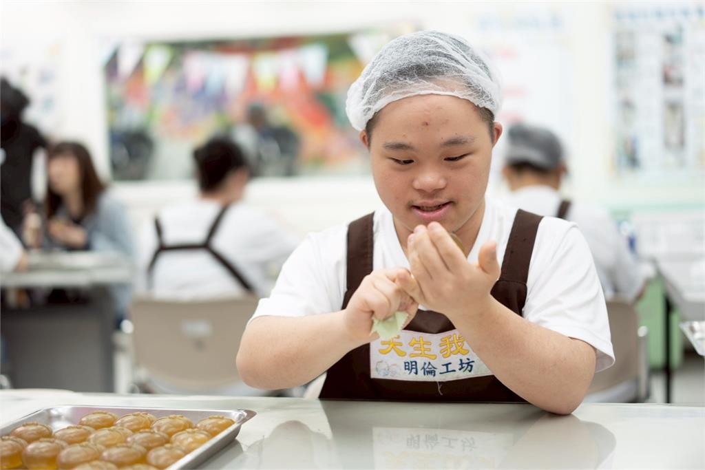 萬豪國際集團台灣慈善高球賽 一日募得百萬善款支持唐氏症家庭