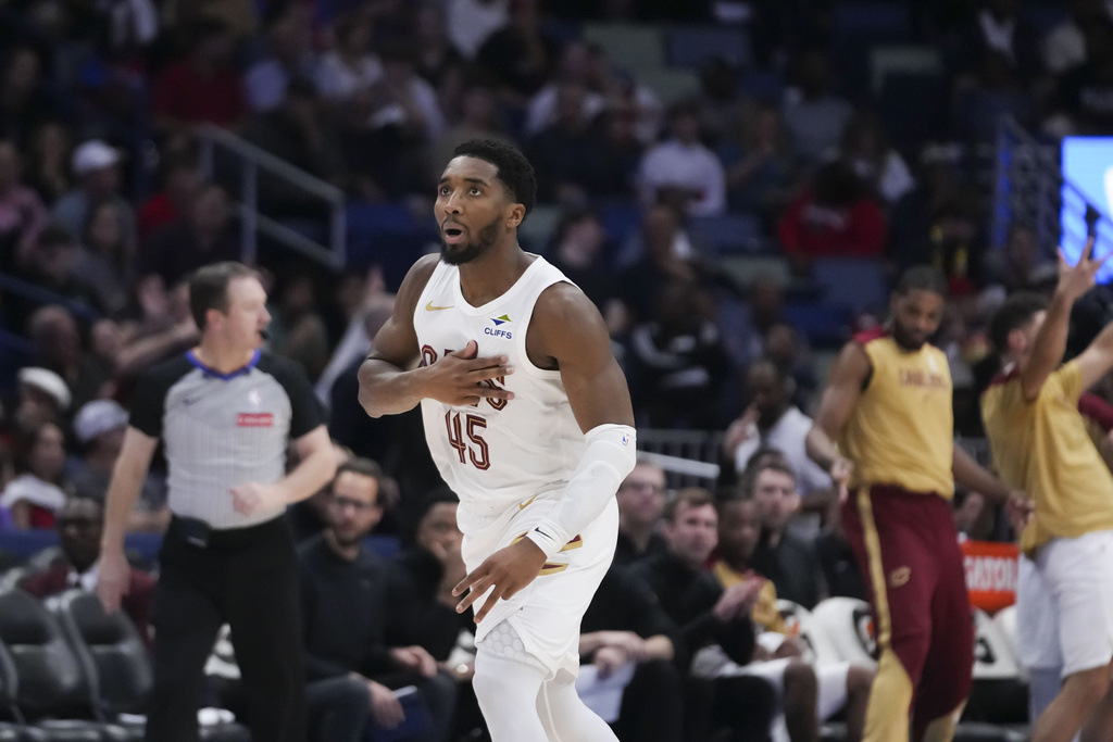 NBA(影)/狀況最火燙的球隊是「這隊」!胖虎復出也擋不住 開季拿下9連勝