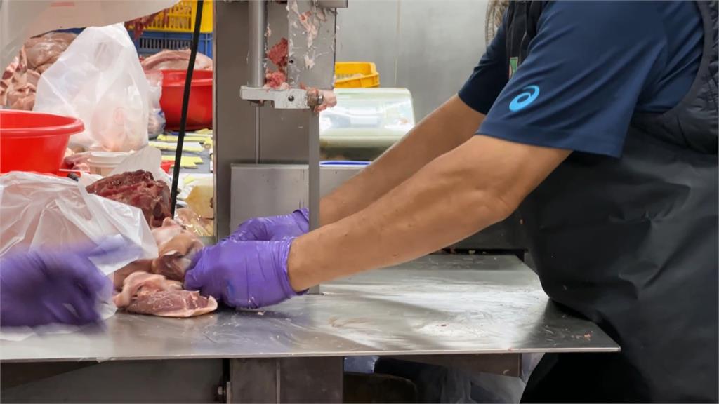 傳統市場開賣溫體豬生意興隆　攤商備貨增因應廣大「肉食族」