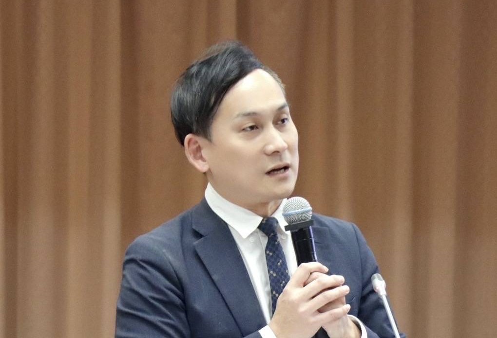 遭爆