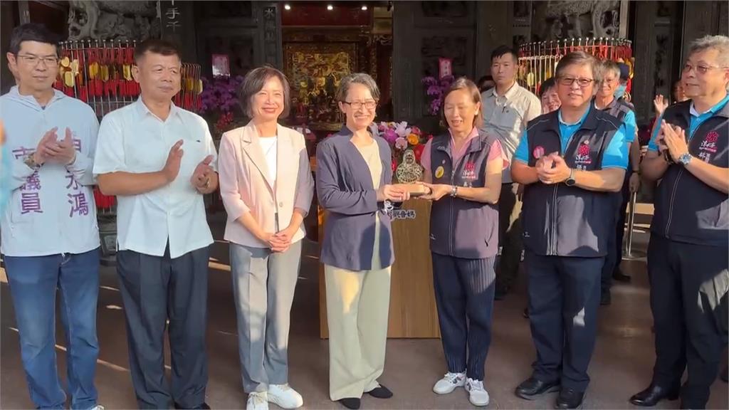 蕭美琴赴台中何欣純全程陪同 傳賴屬意何欣純戰台中市長?