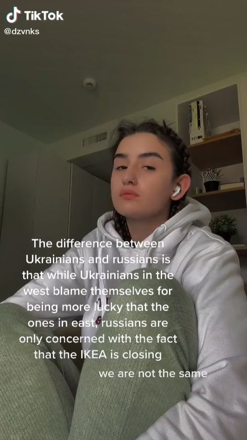 烏克蘭少女投身護國志工　感嘆「18歲就這樣」拍下戰事日常惹哭百萬網