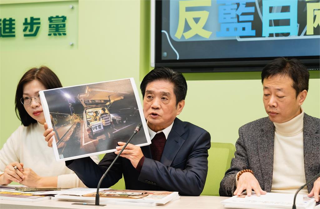 快新聞/反制藍白黨工主導罷免 6新北綠委集結喊:共同守護民進黨優質委員