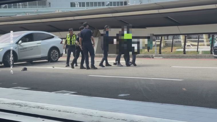 航警包抄特斯拉連轟8槍 桃機傳槍響因為「這件事」