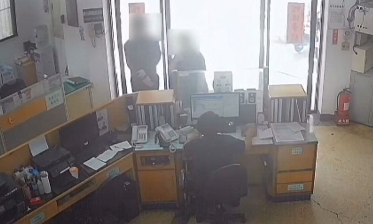 警助韓籍遊客找回錢包！　大讚「警效率高」跨海表達感謝