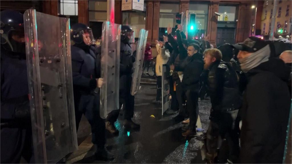 都柏林幼童遭持刀襲擊　凶嫌疑似國籍遭散步　引爆反移民示威