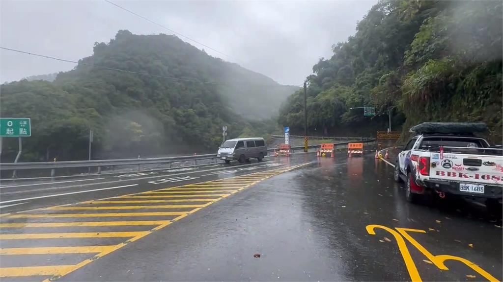 宜蘭豪雨狂炸!蘇澳民宅淹水 龜山島掀滔天巨浪