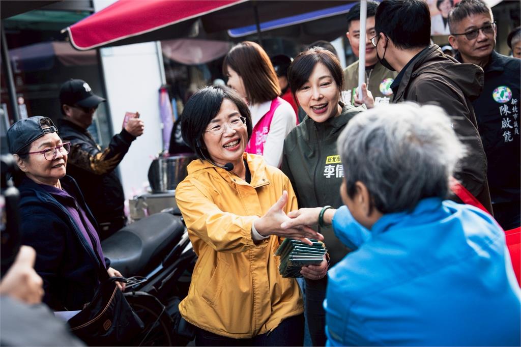 快新聞/傳府院擬不副署、不公布財劃法 黃國昌竟點名賴卓喊:覆議制度可廢了