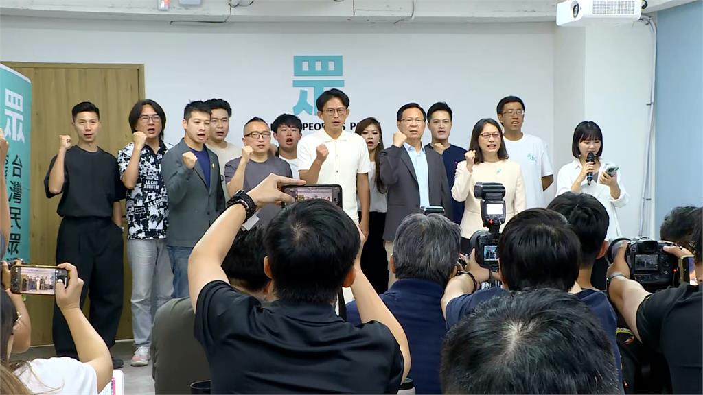黃國昌嗆記者問題「白X」惹到吳益政　綠酸：修養待加強