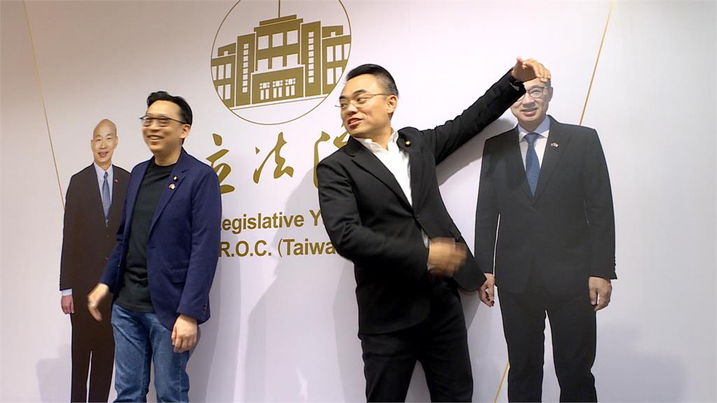 立院紀念品中心試營運！　內部商品現場開箱