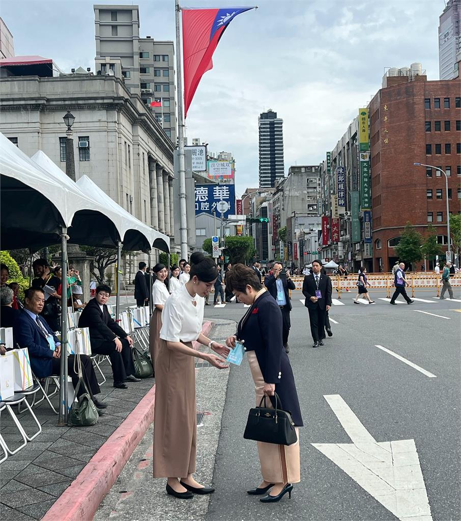 【淡江傳真】淡江親善大使首次擔任520總統就職禮賓接待