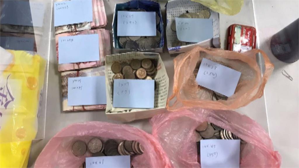 拍到你了喔! 婦人超商外遭竊失金2萬 竊賊不知過程被拍下