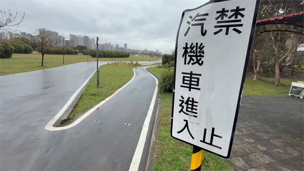 車停白線卻遭開罰? 一問才知這是「自行車道」
