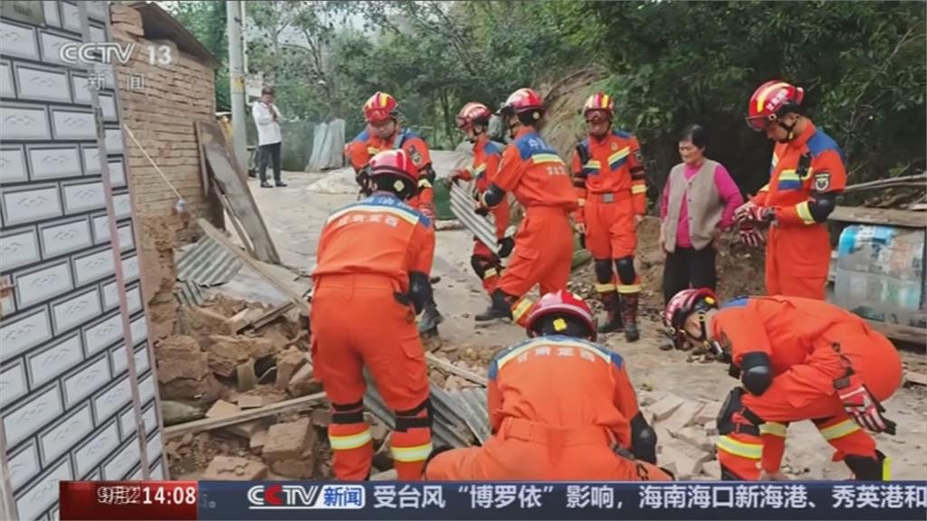 中國甘肅規模5.6地震「深度僅10公里」 釀數百房屋倒塌!民眾驚醒逃跑