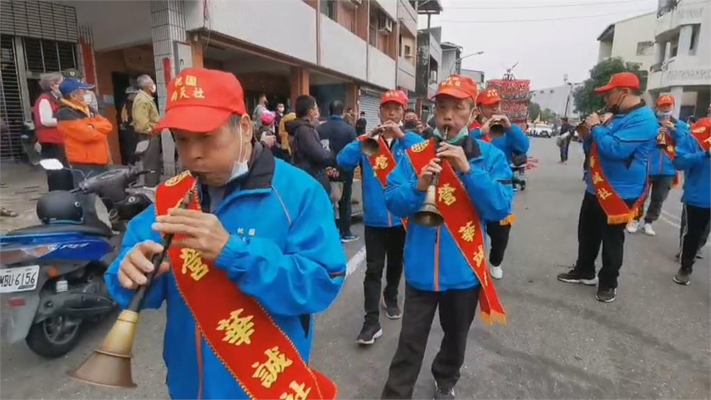 台式耶誕！　北管樂團演奏耶誕歌　民眾：好特別 