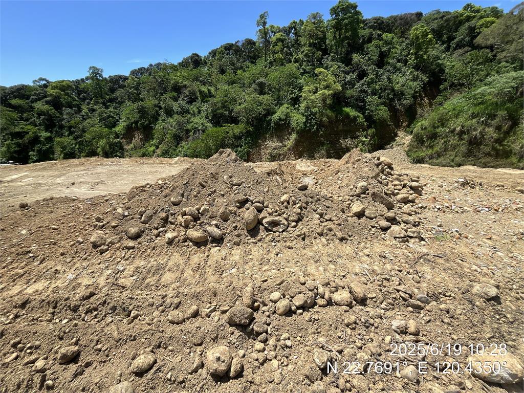 高雄大樹山區又見山林濫墾？　居民憂恐成「和光山電翻版」