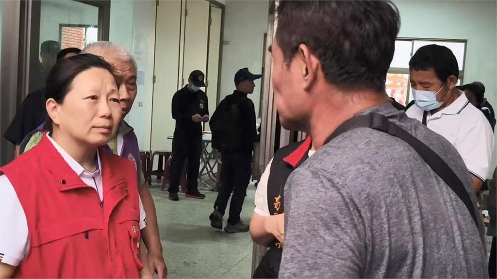 傅崐萁夫婦治理花蓮如「蘋果封閉系統」！律師提1關鍵嗆：遇到天災就罵中央