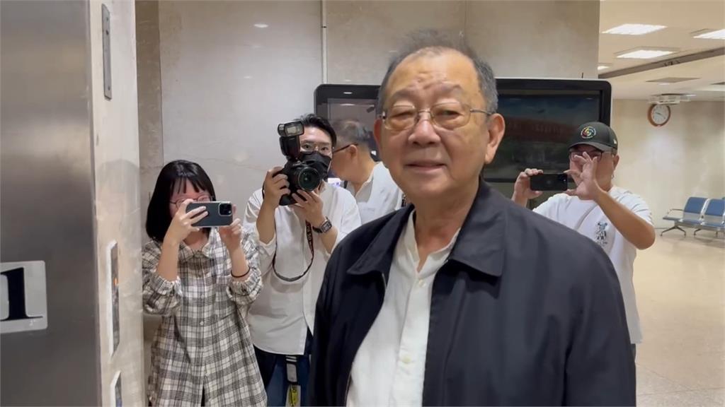 柯文哲侵占政治獻金案 傳年代集團創辦人邱復生作證