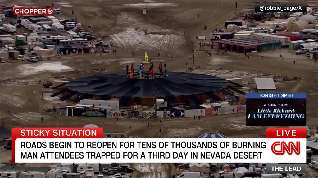 內華達州火人祭降下暴雨「沙漠變成泥地」　估7萬多人受困