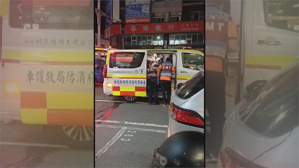 台南婦過馬路遭撞「捲車底」　路過民眾合力「徒手抬車」救出