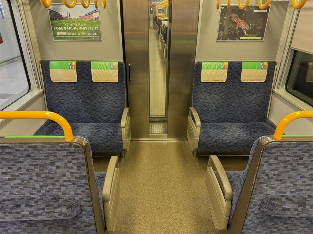 日網友見3小粉紅「狂佔8博愛座」 勸讓坐反遭嗆:我比你更有錢